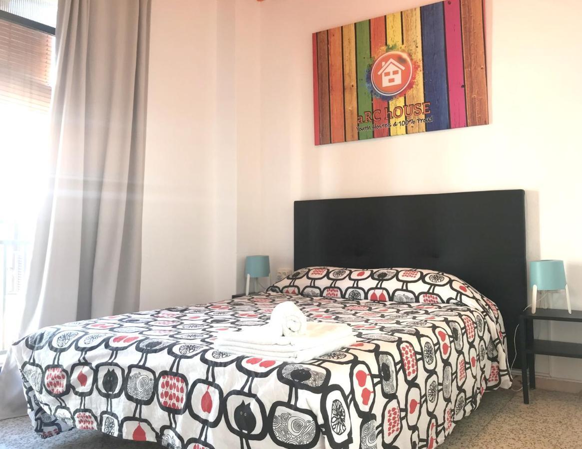 Arc House Sevilla Only Adults ภายนอก รูปภาพ
