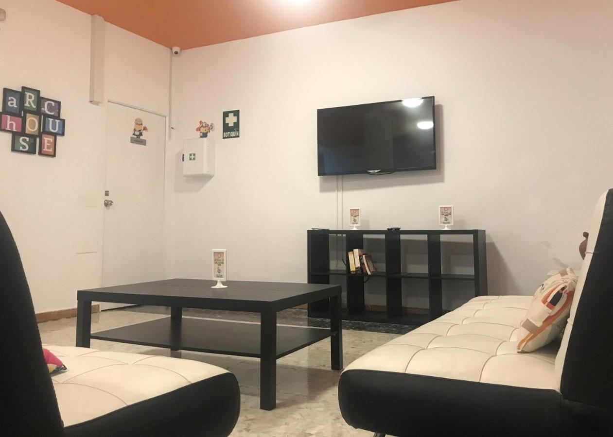 Arc House Sevilla Only Adults ภายนอก รูปภาพ