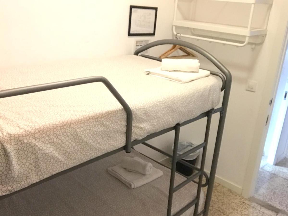 Arc House Sevilla Only Adults ภายนอก รูปภาพ